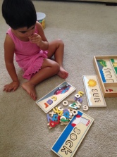 aylin playing letters